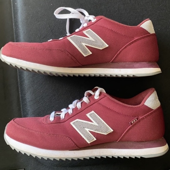 New Balance Tennis Shoes - Picture 2 of 2